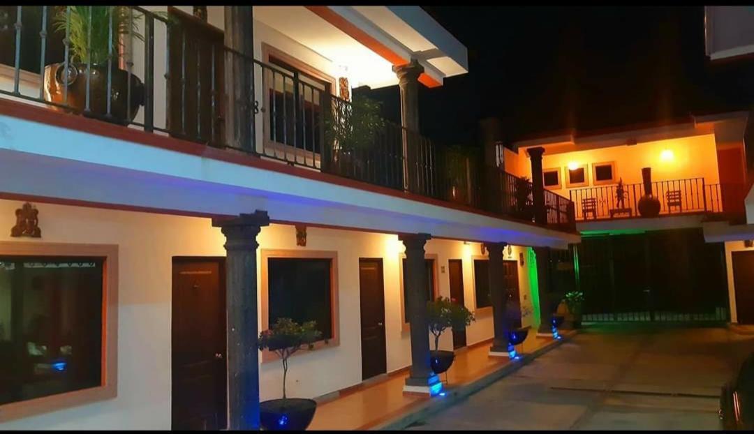 Hotel Maya 2012 Amacuzac Exterior photo
